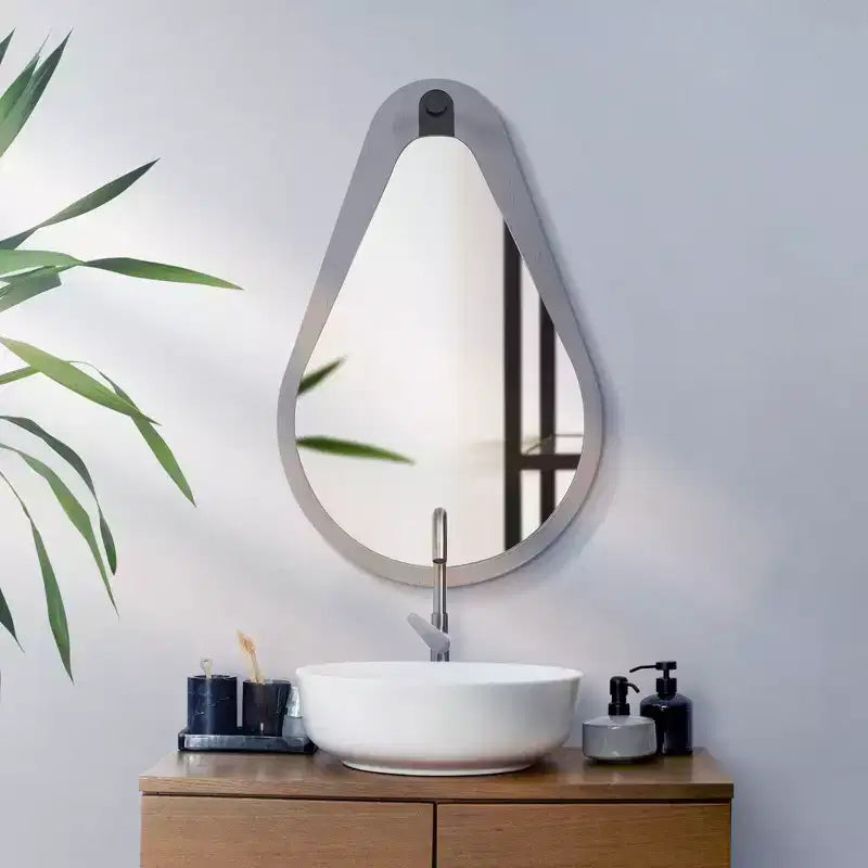 Miroir en bois en forme de goutte d'eau