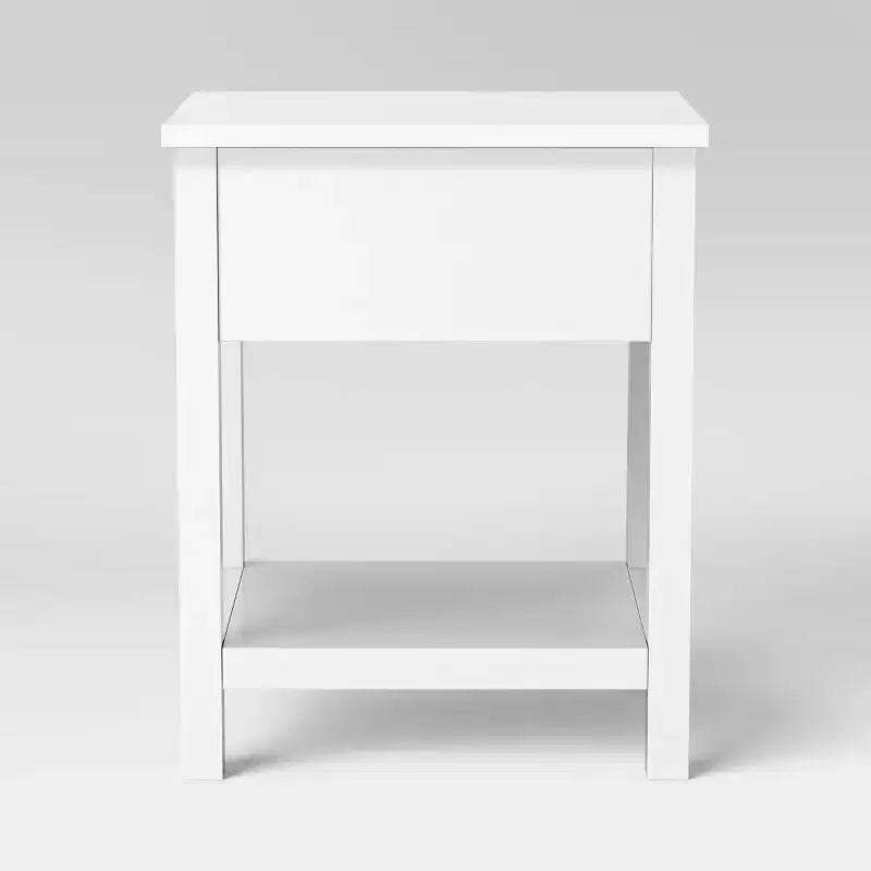 Table d'appoint traditionnelle
