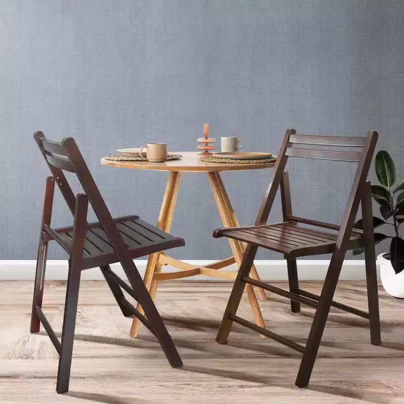 Chaise pliante classique en bois massif