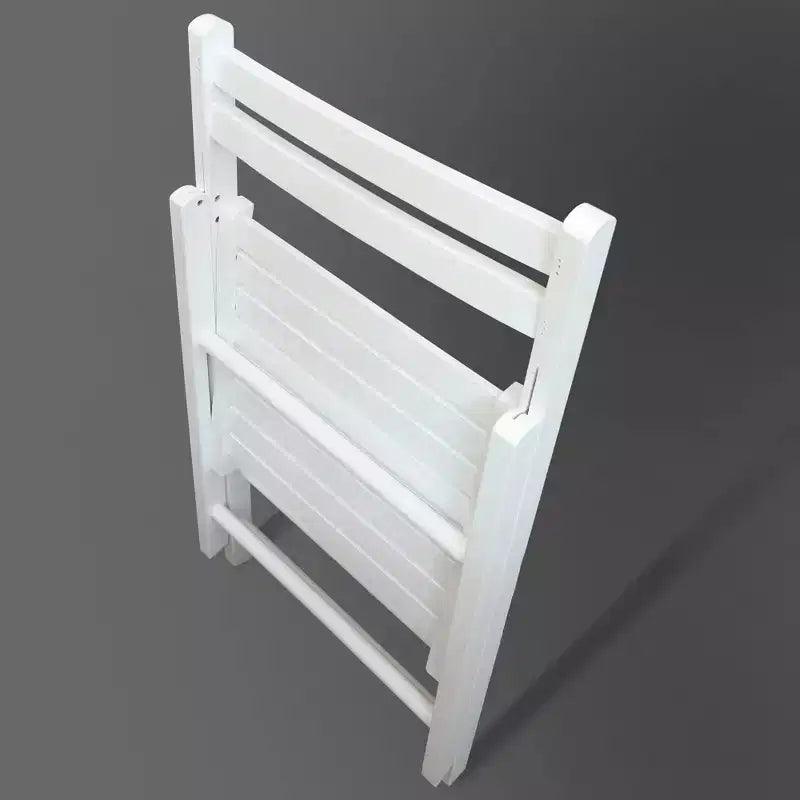 Chaise pliante classique en bois massif