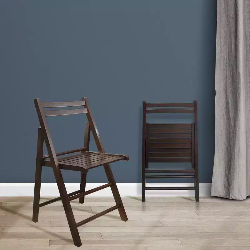 Chaise pliante classique en bois massif