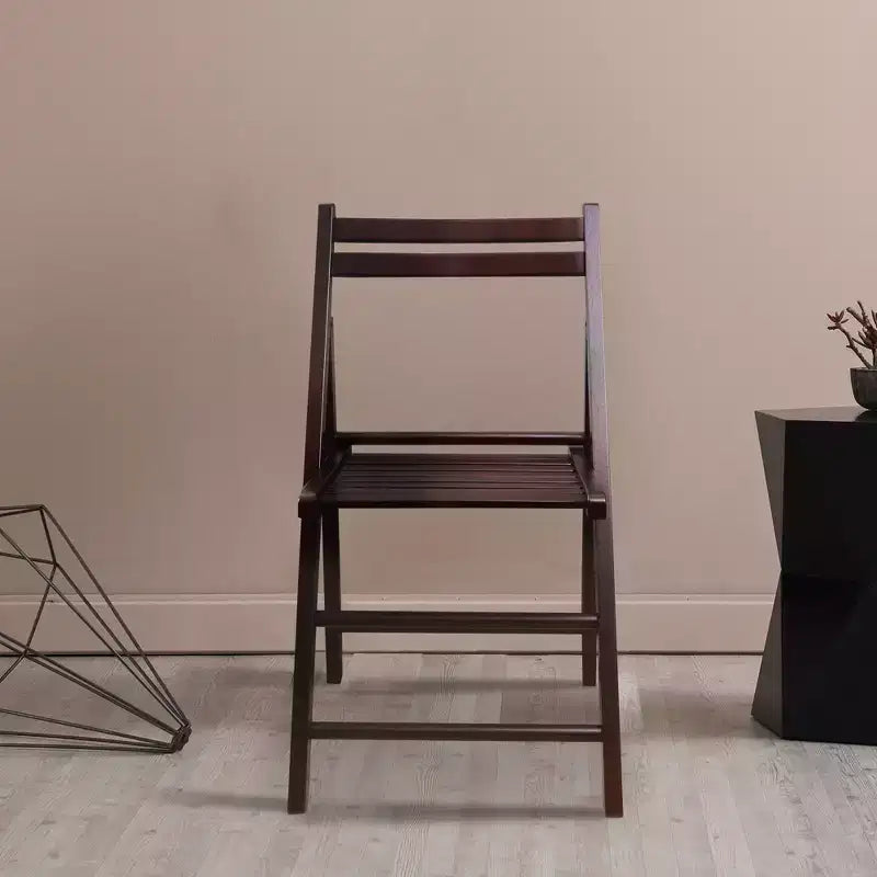 Chaise pliante classique en bois massif
