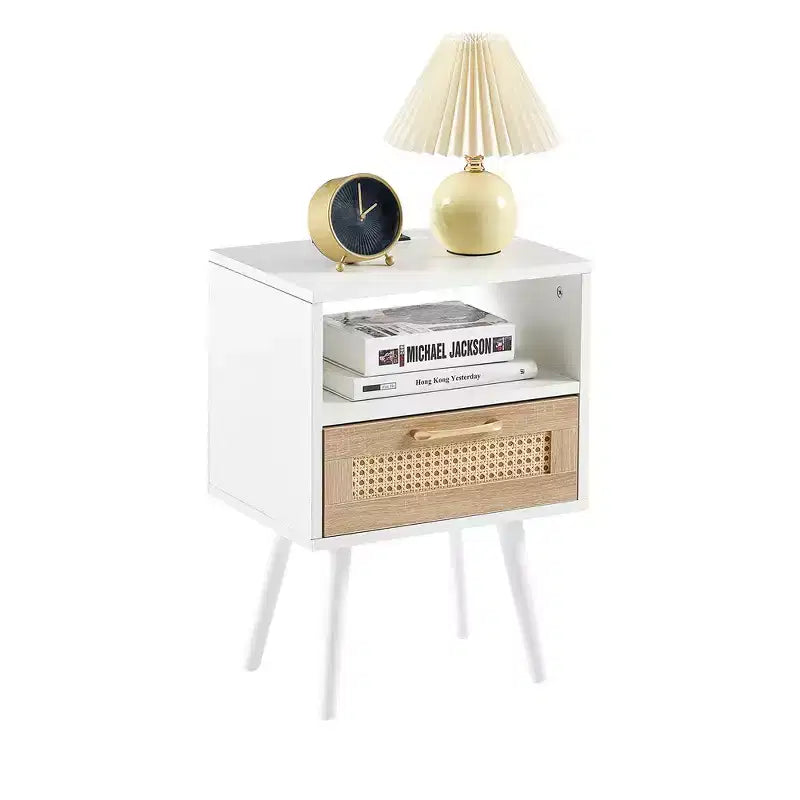 Table de chevet en rotin