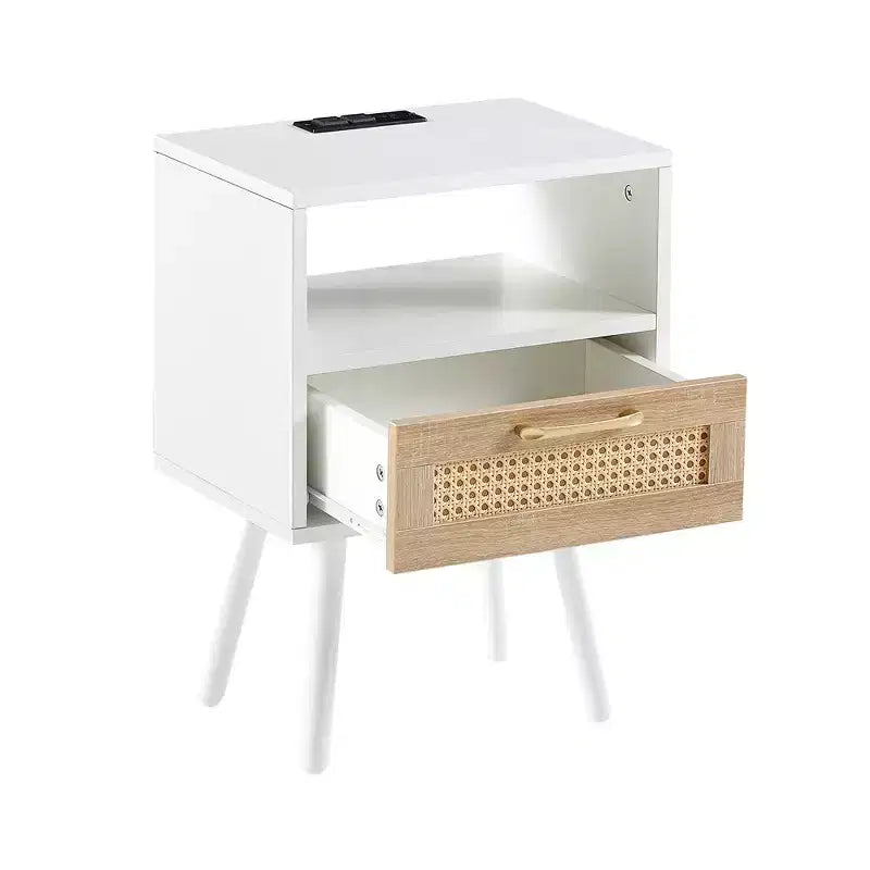 Table de chevet en rotin
